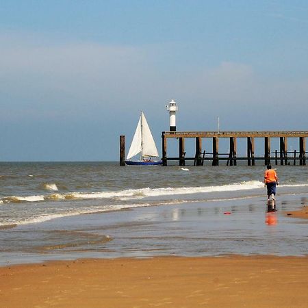 Komthuis Apartment Blankenberge Bagian luar foto