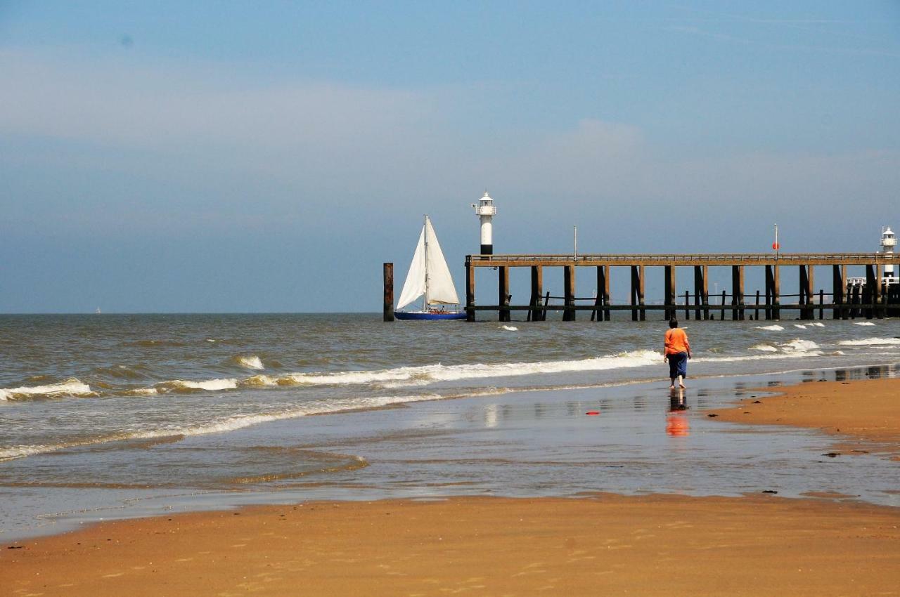 Komthuis Apartment Blankenberge Bagian luar foto